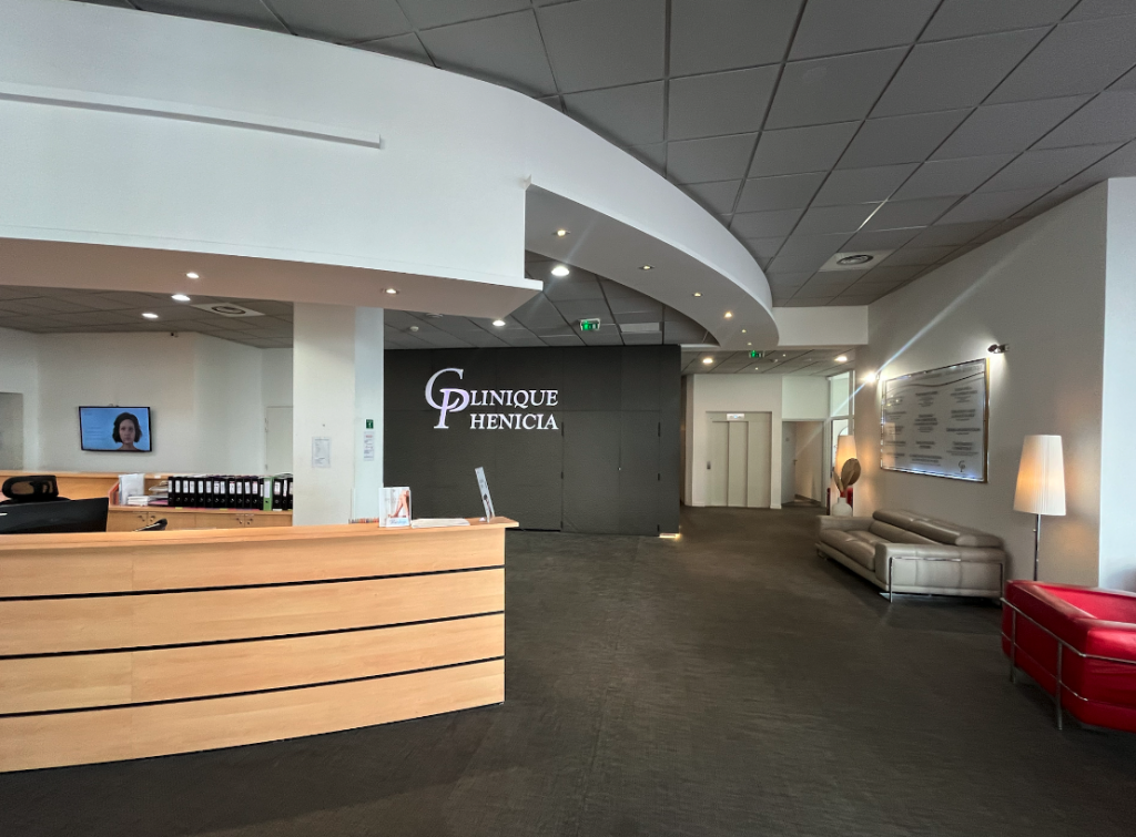 Clinique Phenicia Accueil Hall Reception Marseille